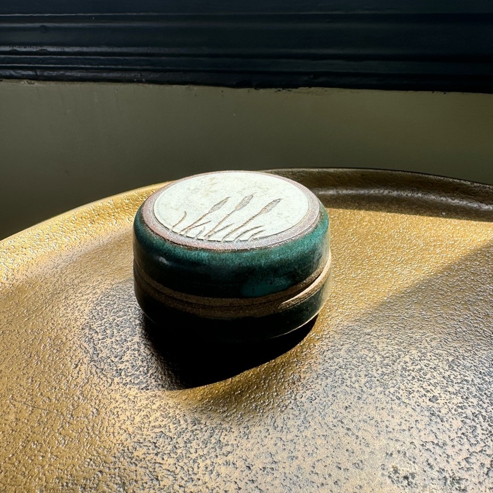 Handmade ring container. Ceramic.